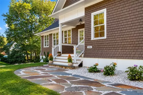 216 Spartina Cove Way, South Kingstown, RI 02879