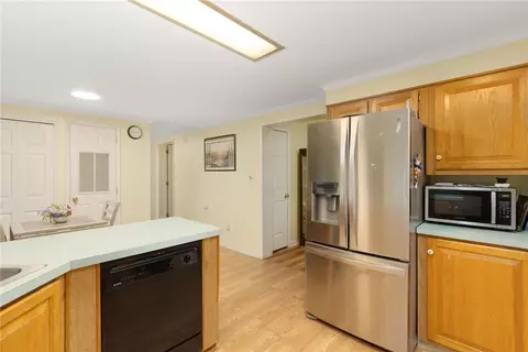 Kitchen - 95 Lear Dr, Coventry, RI 02816 photo 4 of 7