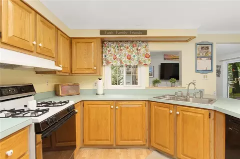 Kitchen - 95 Lear Dr, Coventry, RI 02816 photo 1 of 7
