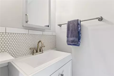 Bath - 23 1st St, Westerly, RI 02891 photo 2 of 2