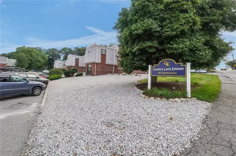 300 Smithfield Rd #5-34, North Providence, RI 02904