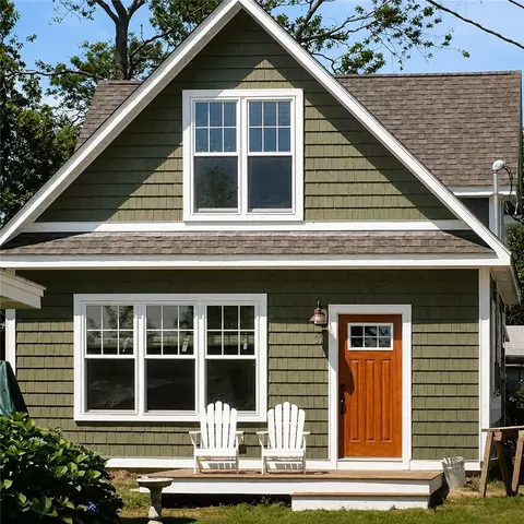 64 Burnside Ave, Narragansett, RI 02882