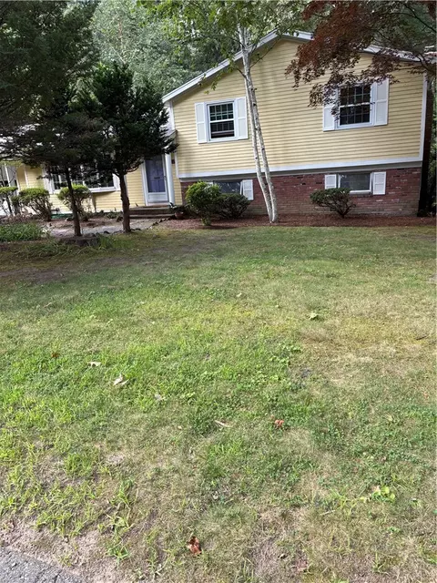 Exterior - 65 Hedgegrow Dr, Warwick, RI 02886 photo 6 of 8