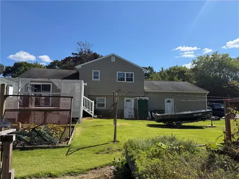 39 Riverdale Rd, Westerly, RI 02891 photo 4