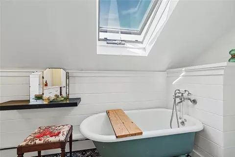 Bath - 307 Main St, Warren, RI 02885 photo 3 of 4