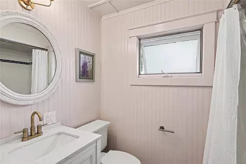 Bath - 307 Main St, Warren, RI 02885 photo 1 of 4