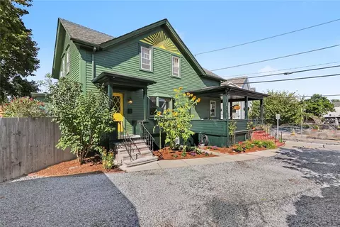 Exterior - 307 Main St, Warren, RI 02885 photo 3 of 21