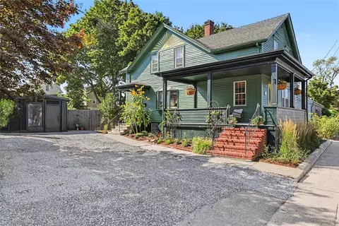 Exterior - 307 Main St, Warren, RI 02885 photo 2 of 21