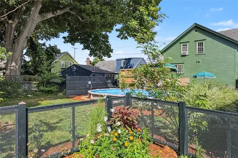 Exterior - 307 Main St, Warren, RI 02885 photo 16 of 21