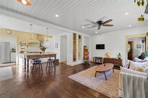 Living - 307 Main St, Warren, RI 02885 photo 2 of 3