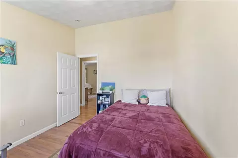 Bedroom - 48 Harris Ave, Warwick, RI 02889 photo 5 of 8