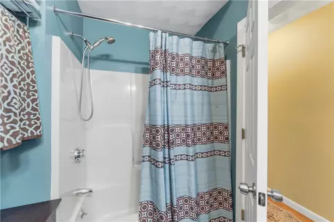 Bath - 48 Harris Ave, Warwick, RI 02889 photo 2 of 3