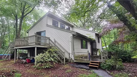 458 Klondike Rd, Charlestown, RI 02813