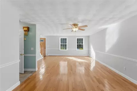 Living - 21 Casey Ln, Coventry, RI 02816 photo 3 of 5