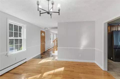Entry Way - 21 Casey Ln, Coventry, RI 02816 photo 1 of 2