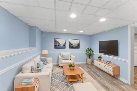 Living - 21 Casey Ln, Coventry, RI 02816 photo 5 of 5
