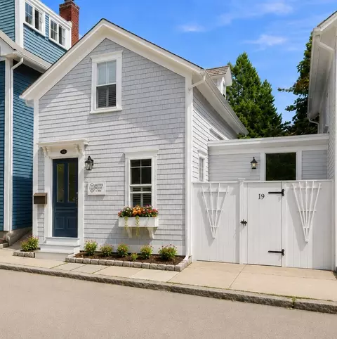 19 Third St, Newport, RI 02840