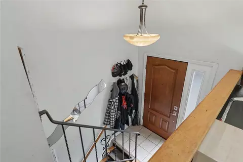Entry Way - 33 Evergreen Dr, Exeter, RI 02822 photo 3 of 3
