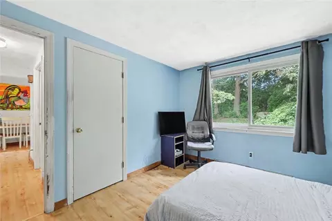 Bedroom - 33 Evergreen Dr, Exeter, RI 02822 photo 3 of 5