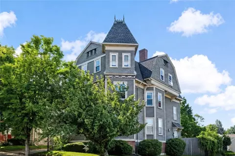 5 Hillside Ave, Providence, RI 02906