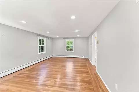 Living - 33 Old Oak Dr, Warwick, RI 02886 photo 1 of 9