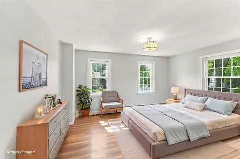 Bedroom - 33 Old Oak Dr, Warwick, RI 02886 photo 1 of 10