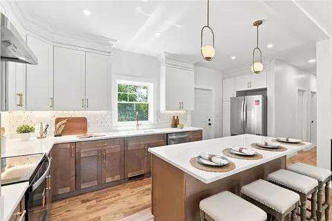 Kitchen - 515 Gaskill St, Woonsocket, RI 02895 photo 2 of 5