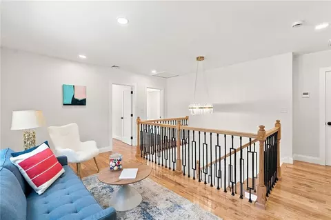 Entry Way - 515 Gaskill St, Woonsocket, RI 02895 photo 7 of 9