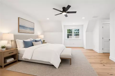Bedroom - 26 Carpenter Ave, Barrington, RI 02806 photo 2 of 6