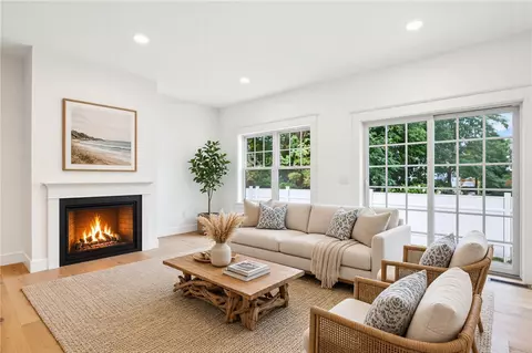 Living - 26 Carpenter Ave, Barrington, RI 02806 photo 1 of 2