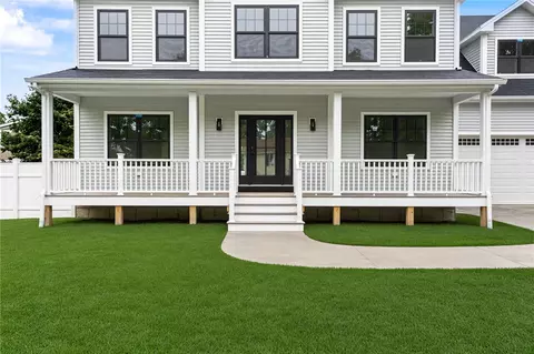 Exterior - 26 Carpenter Ave, Barrington, RI 02806 photo 2 of 4