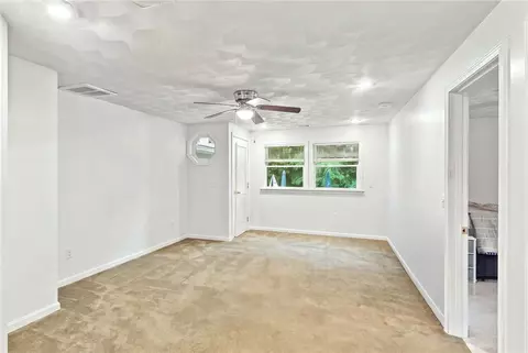 Bedroom - 100 Spring Water Dr, Woonsocket, RI 02895 photo 5 of 8