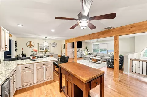 Kitchen - 100 Spring Water Dr, Woonsocket, RI 02895 photo 3 of 4