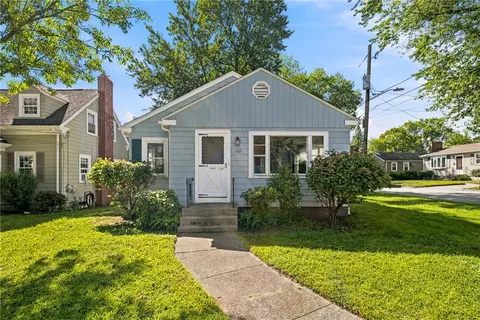 274 Whitford Ave, Providence, RI 02908