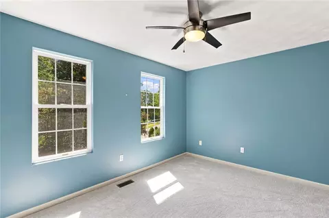 Bedroom - 29 Walker Ln, Coventry, RI 02816 photo 6 of 10