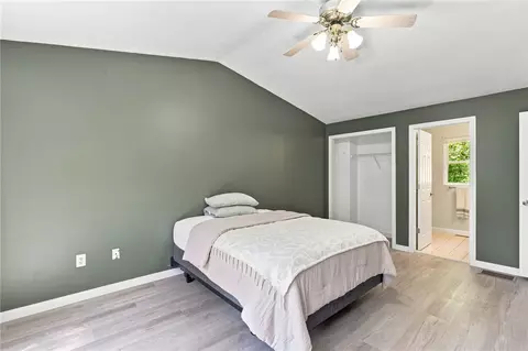Bedroom - 29 Walker Ln, Coventry, RI 02816 photo 4 of 10