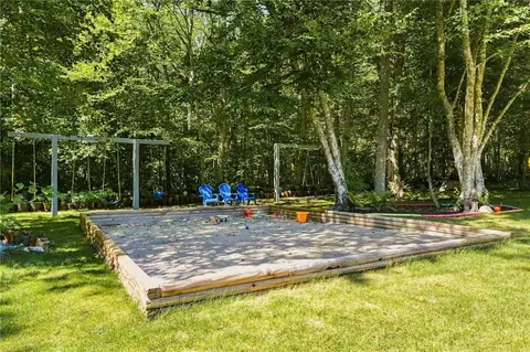Exterior - 11 Pachet Brook Rd, Little Compton, RI 02837 photo 10 of 12