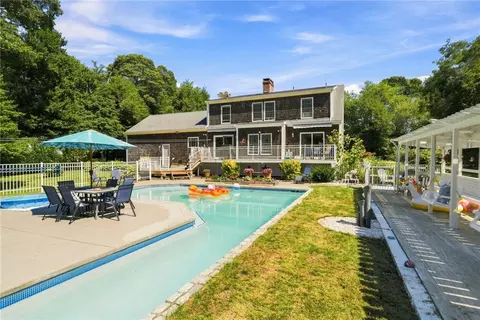 Exterior - 11 Pachet Brook Rd, Little Compton, RI 02837 photo 4 of 12