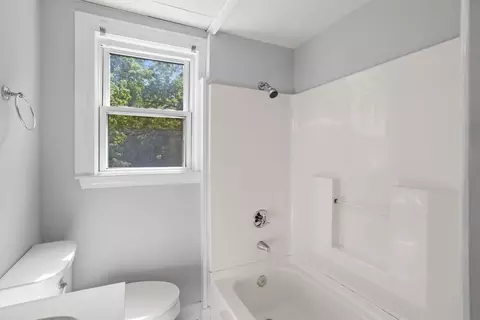 Bath - 124 Lincoln St, Woonsocket, RI 02895 photo 4 of 5