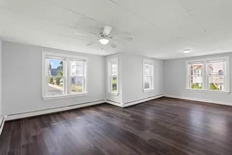 Living - 124 Lincoln St, Woonsocket, RI 02895 photo 7 of 9