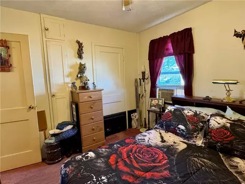 Bedroom - 76 Lydia Ave, Woonsocket, RI 02895 photo 3 of 4