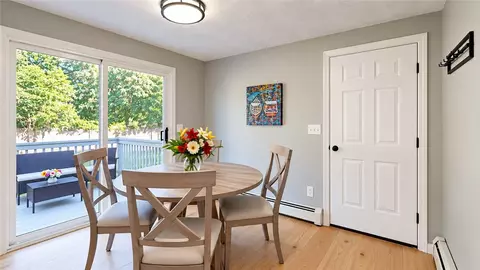 Dining - 4 Cooke Pl, Warwick, RI 02888 photo 1 of 4