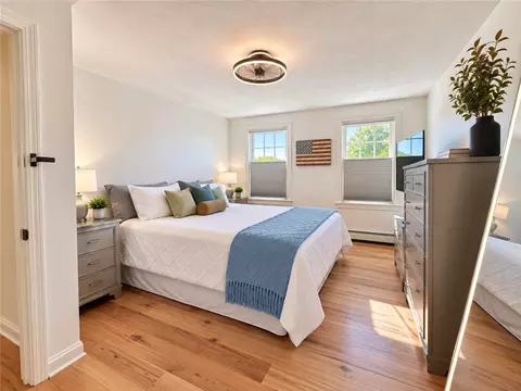 Bedroom - 4 Cooke Pl, Warwick, RI 02888 photo 1 of 4