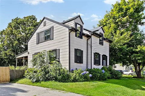 Exterior - 72 Dayton Ave, Warwick, RI 02889 photo 3 of 5