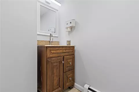 Bath - 72 Dayton Ave, Warwick, RI 02889 photo 1 of 3