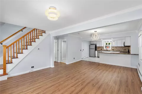 Living - 72 Dayton Ave, Warwick, RI 02889 photo 3 of 4