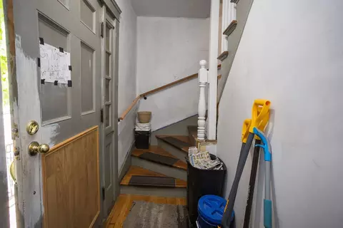 Entry Way - 29 Hamlet Ave, Woonsocket, RI 02895 photo 4 of 4