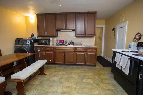 Kitchen - 29 Hamlet Ave, Woonsocket, RI 02895 photo 5 of 5