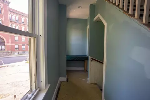 Entry Way - 29 Hamlet Ave, Woonsocket, RI 02895 photo 3 of 4