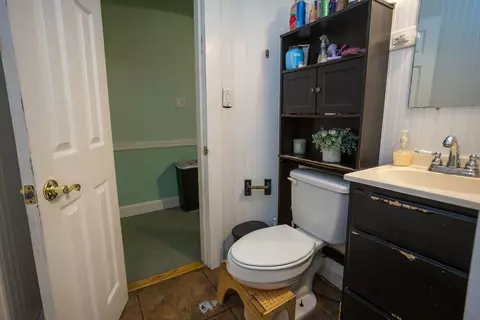Bath - 29 Hamlet Ave, Woonsocket, RI 02895 photo 4 of 4